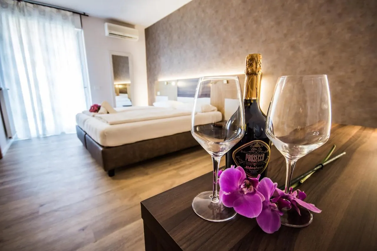 Hotel Eden Torri Del Benaco Italy