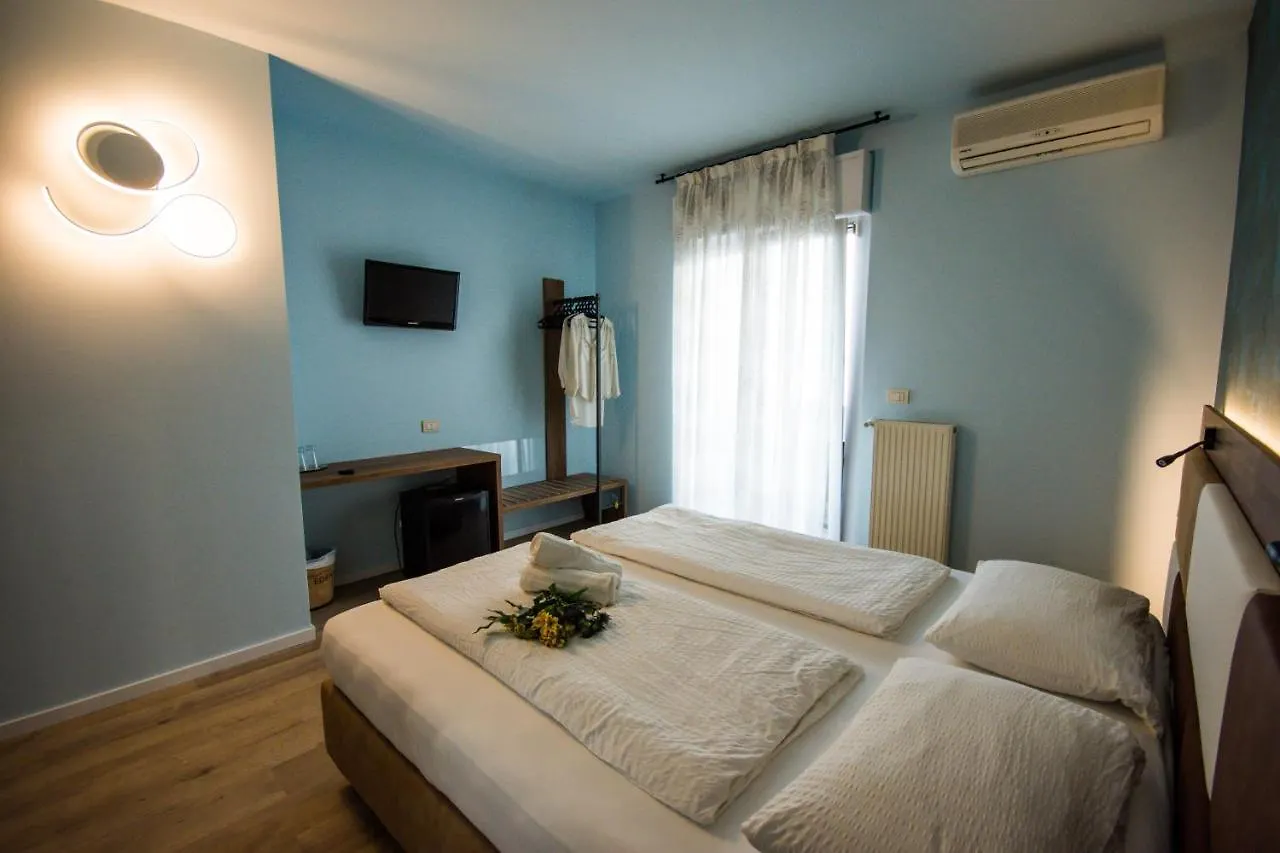 Hotel Eden Torri Del Benaco