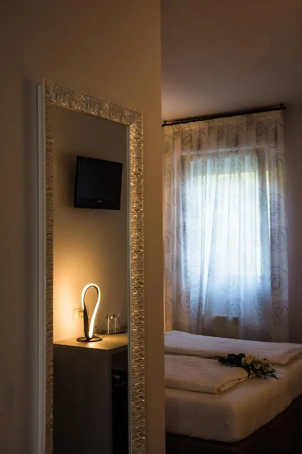 ***  Hotel Eden Torri Del Benaco Italië