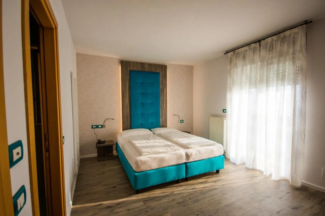 Hotel Eden Torri Del Benaco