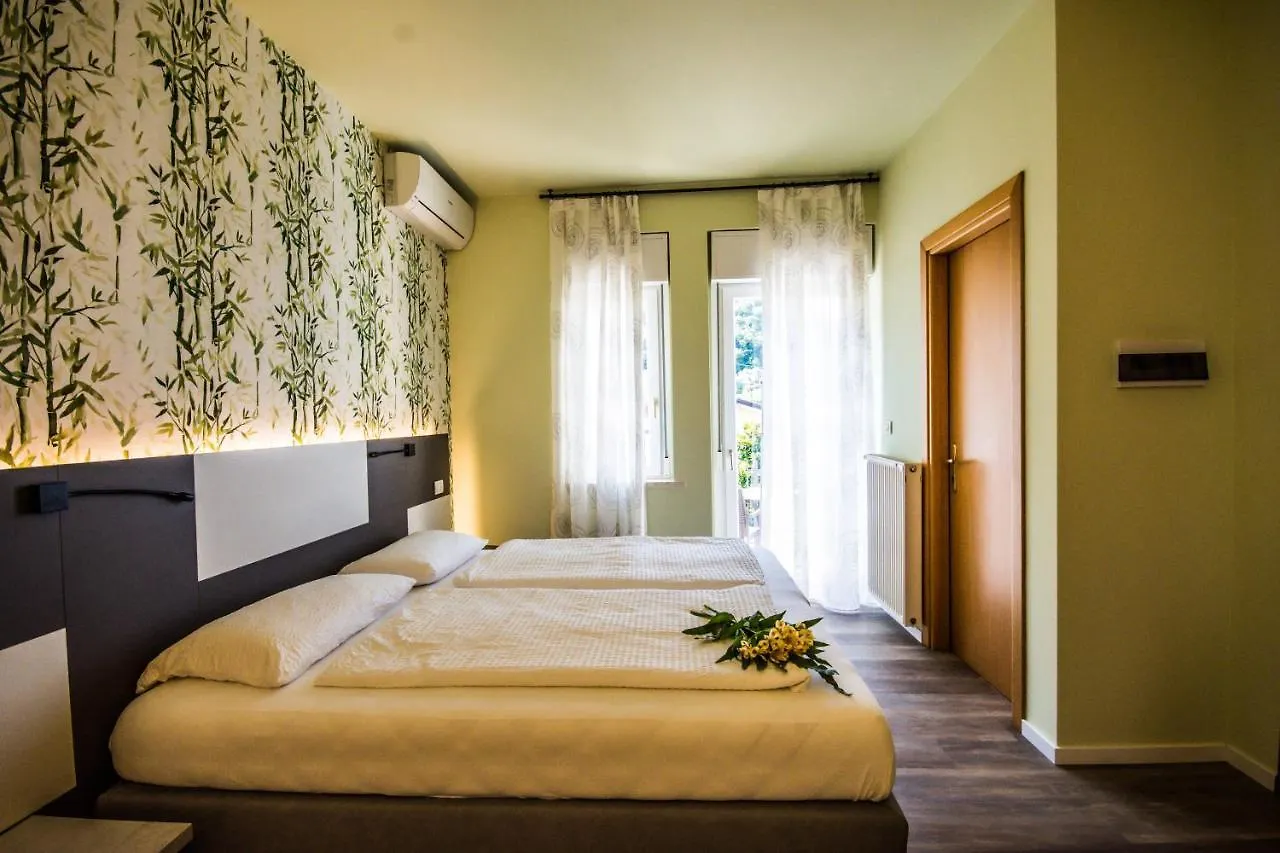 Hotel Eden Torri Del Benaco