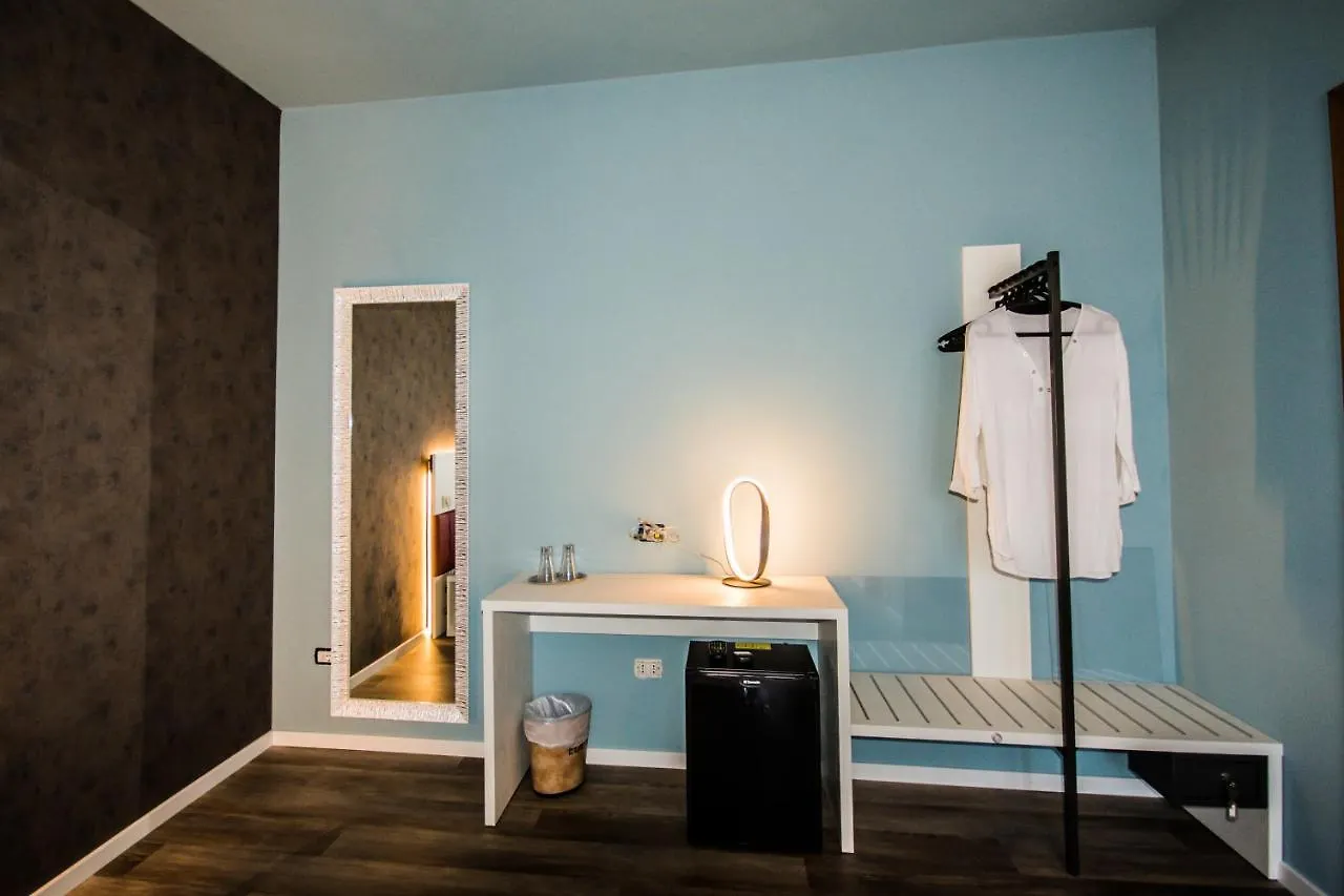 Hotel Eden Torri Del Benaco Italy
