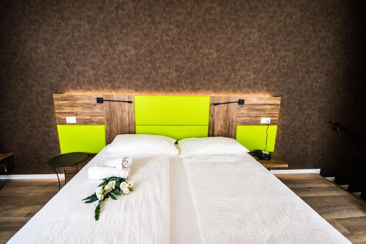 Hotel Eden Torri Del Benaco