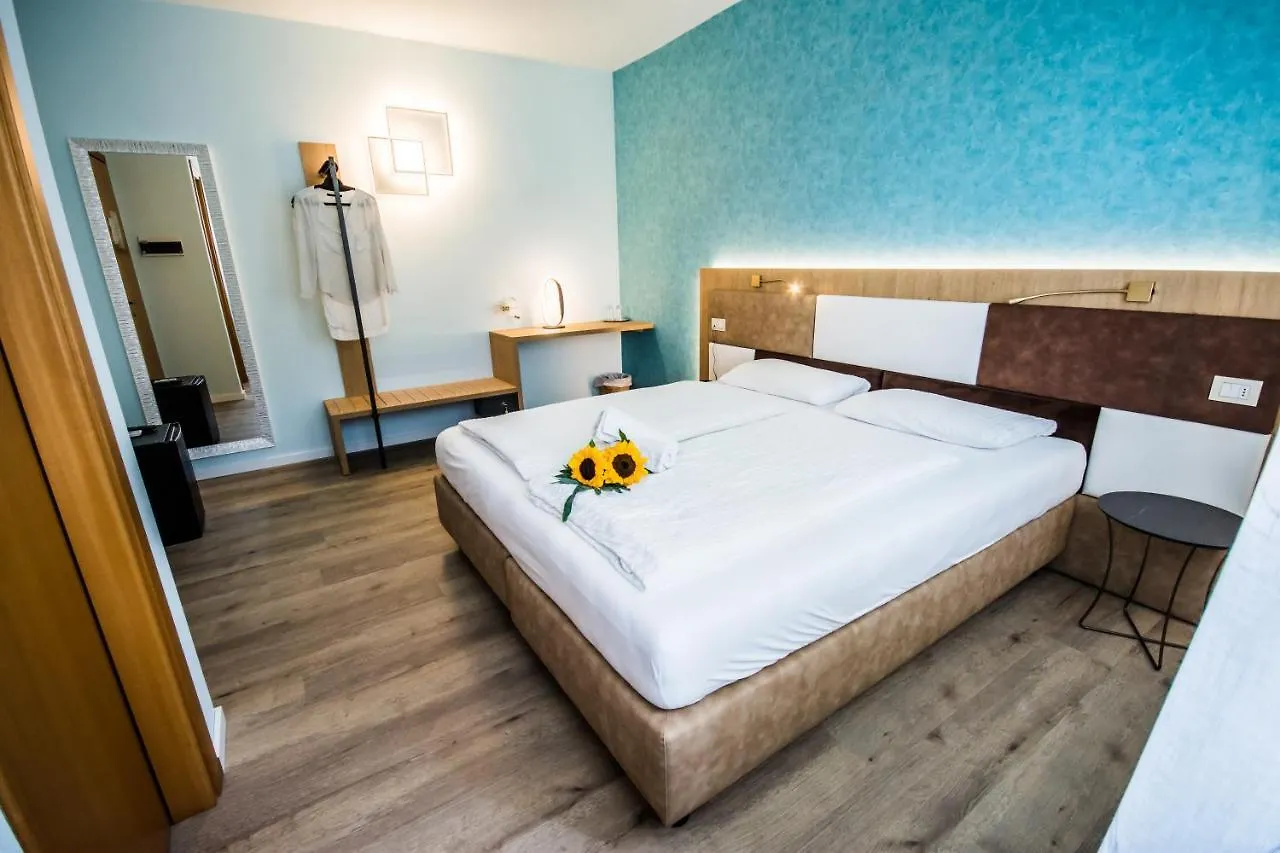 Hotel Eden Torri Del Benaco