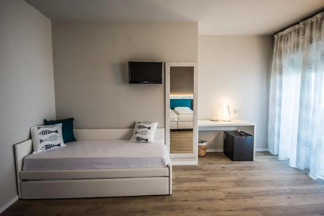Hotel Eden Torri Del Benaco Italy