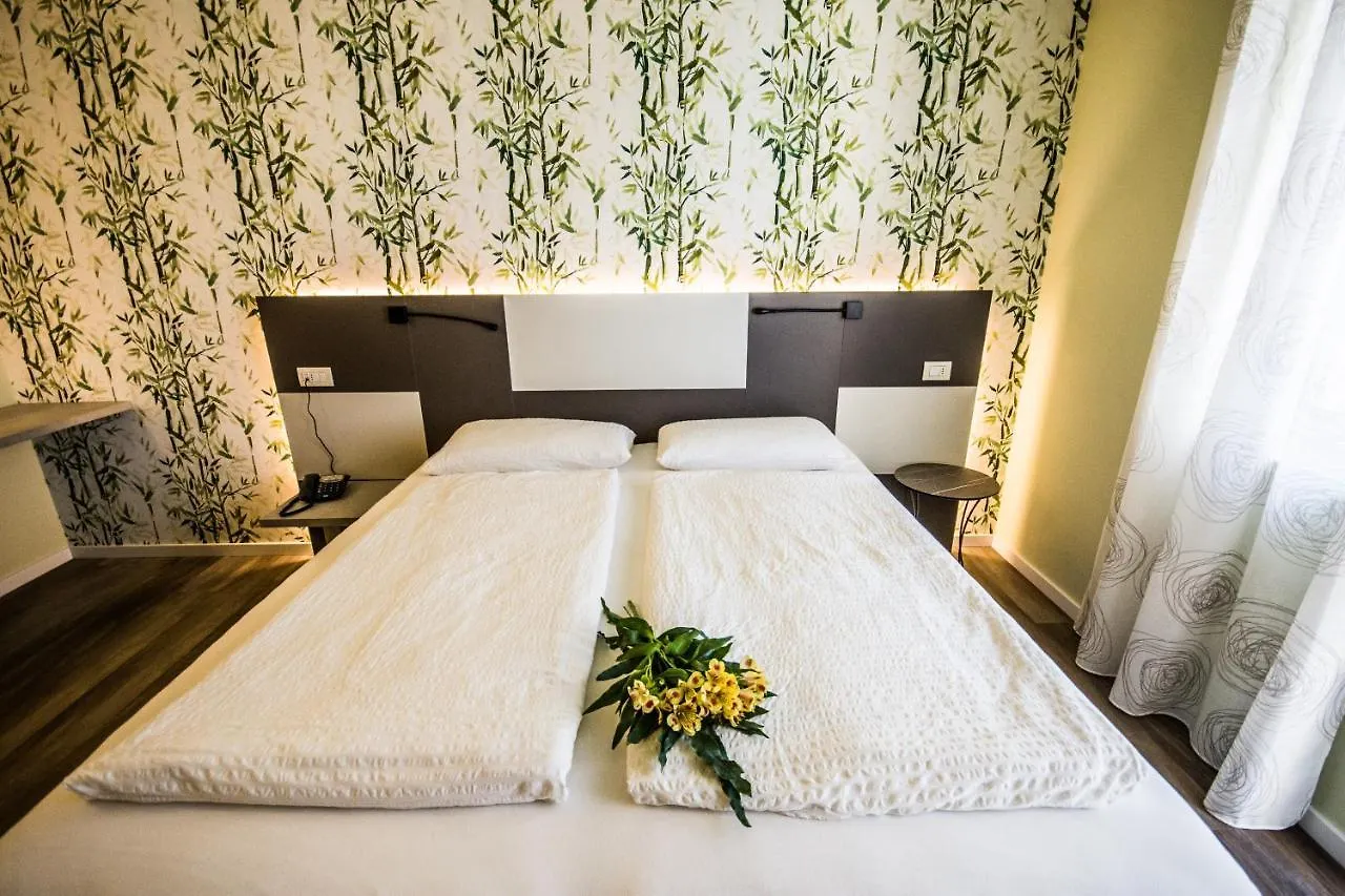 Hotel Eden Torri Del Benaco