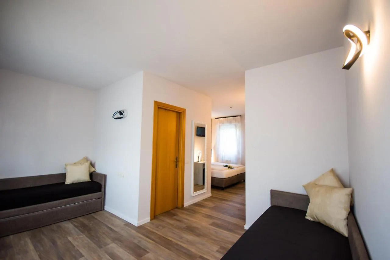 Hotel Eden Torri Del Benaco