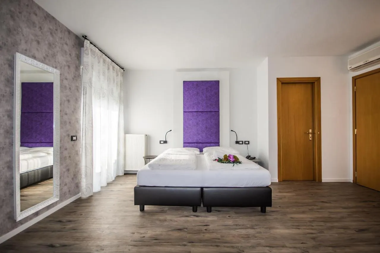 Hotel Eden Torri Del Benaco Italy