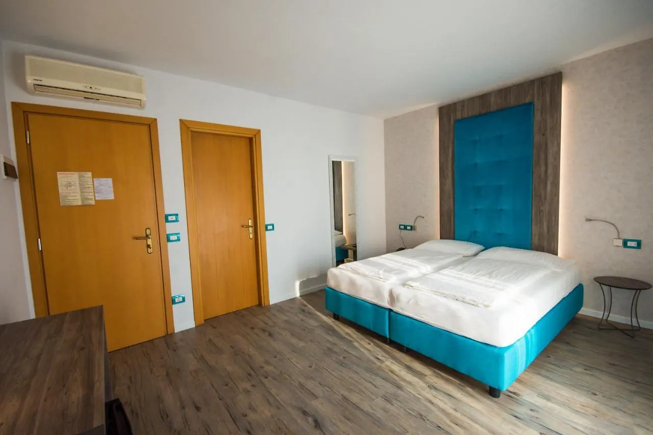 Hotel Eden Torri Del Benaco